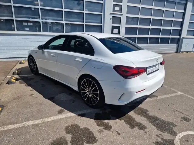 Mercedes-Benz A 200
