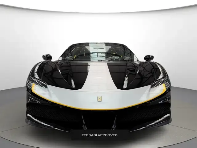 Ferrari SF90 Spider