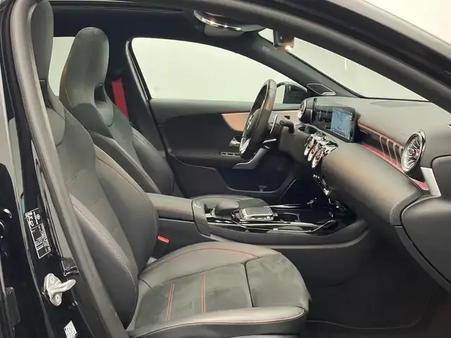 Mercedes-Benz A 35 AMG