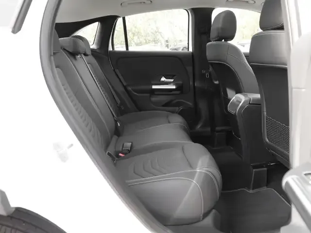 Mercedes-Benz GLA 220