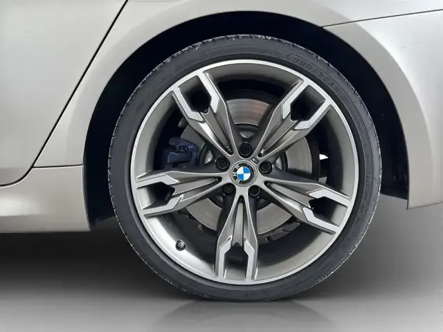 BMW M550