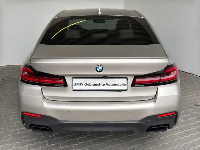 BMW M550