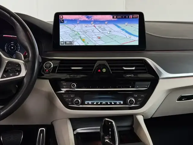 BMW M550