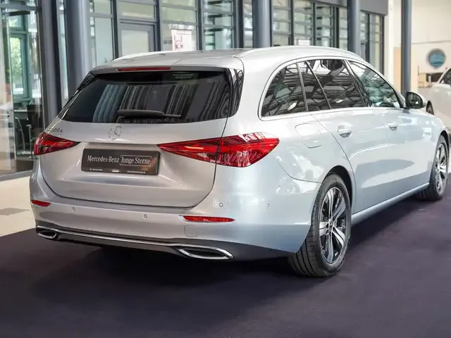 Mercedes-Benz C 220