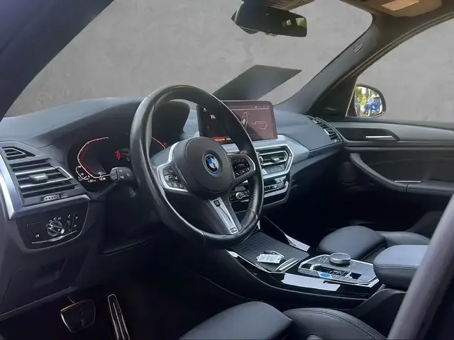 BMW iX3