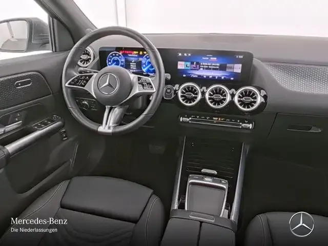 Mercedes-Benz EQA 300