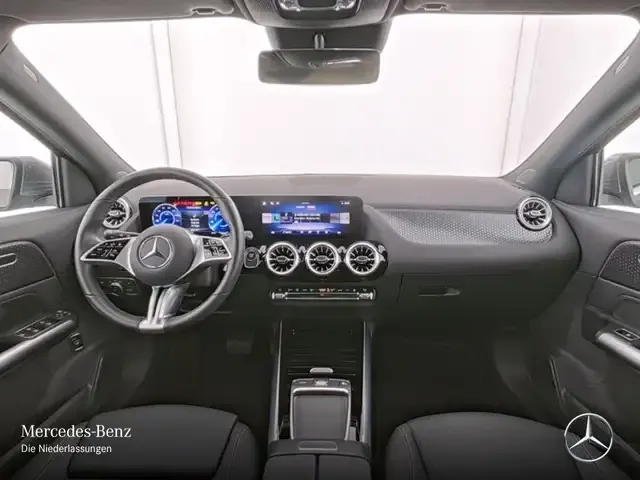 Mercedes-Benz EQA 300
