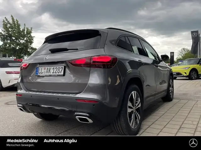 Mercedes-Benz GLA 200