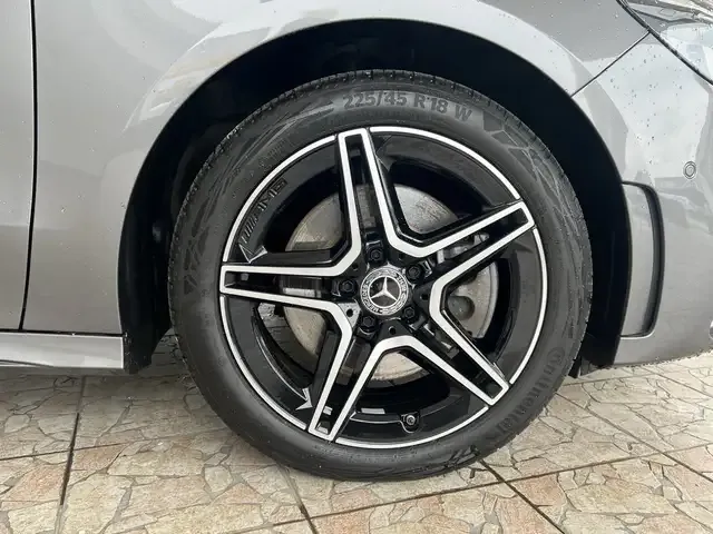Mercedes-Benz B 250