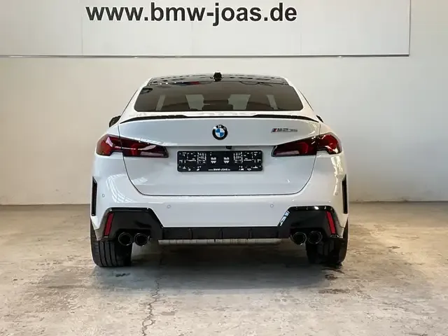 BMW 235
