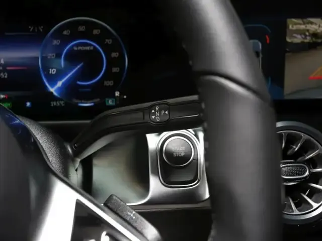 Mercedes-Benz EQB 300