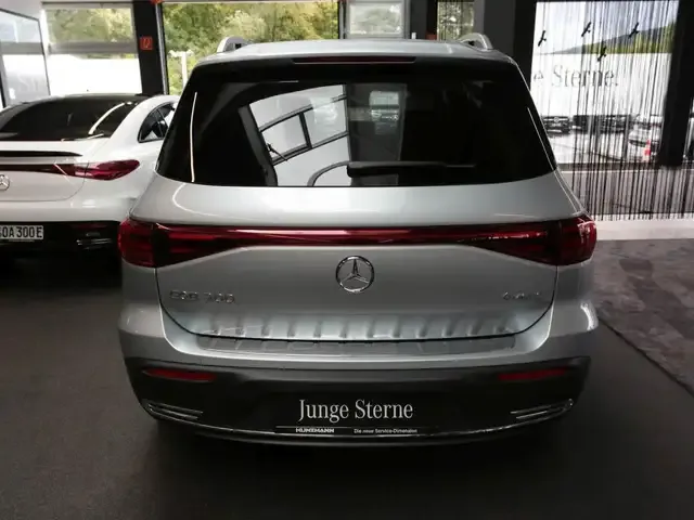 Mercedes-Benz EQB 300