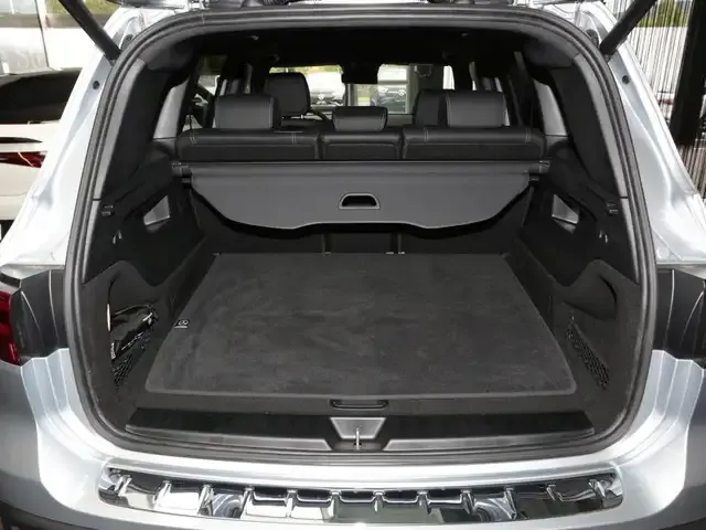 Mercedes-Benz EQB 300