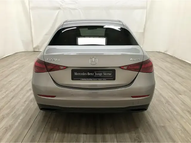 Mercedes-Benz C 220