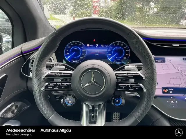 Mercedes-Benz EQE SUV