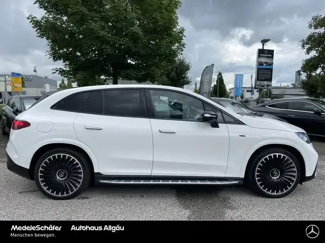 Mercedes-Benz EQE SUV