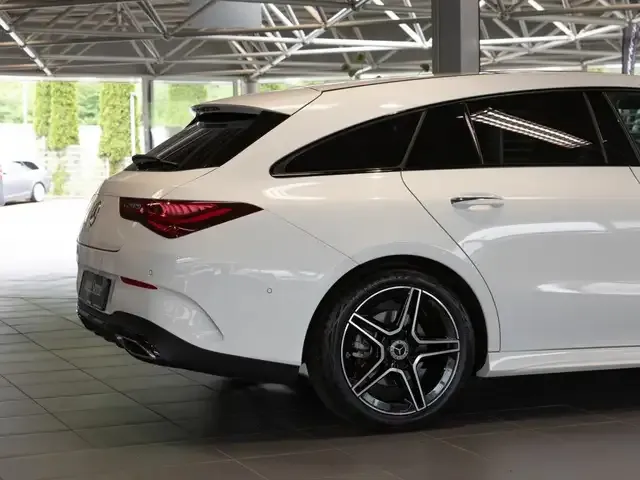 Mercedes-Benz CLA 200