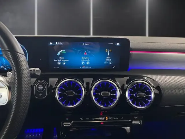 Mercedes-Benz CLA 180