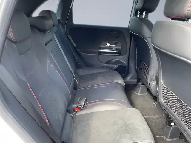 Mercedes-Benz B 220