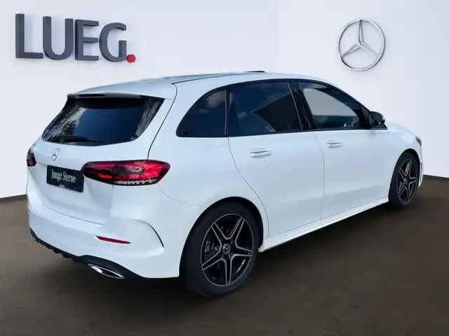Mercedes-Benz B 220