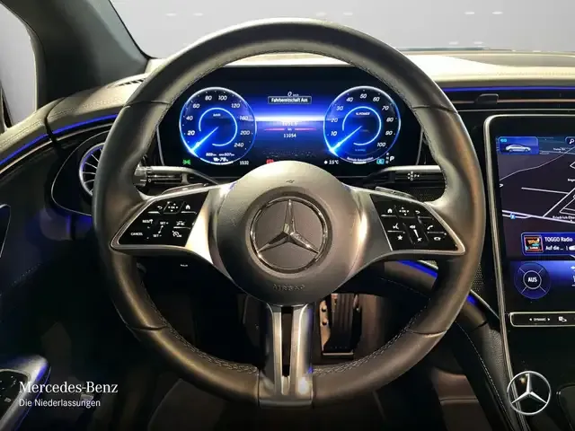 Mercedes-Benz EQE 300