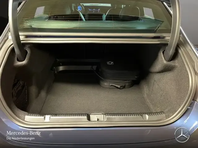 Mercedes-Benz EQE 300