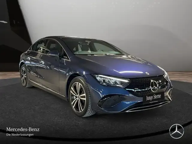 Mercedes-Benz EQE 300