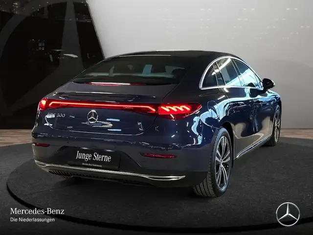 Mercedes-Benz EQE 300