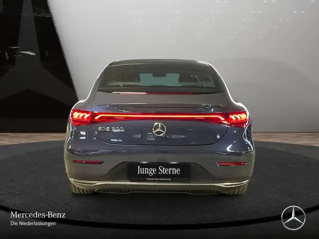 Mercedes-Benz EQE 300