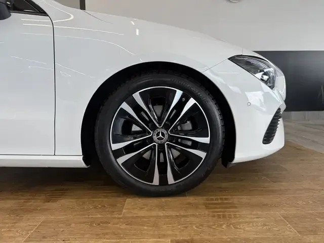 Mercedes-Benz CLA 180