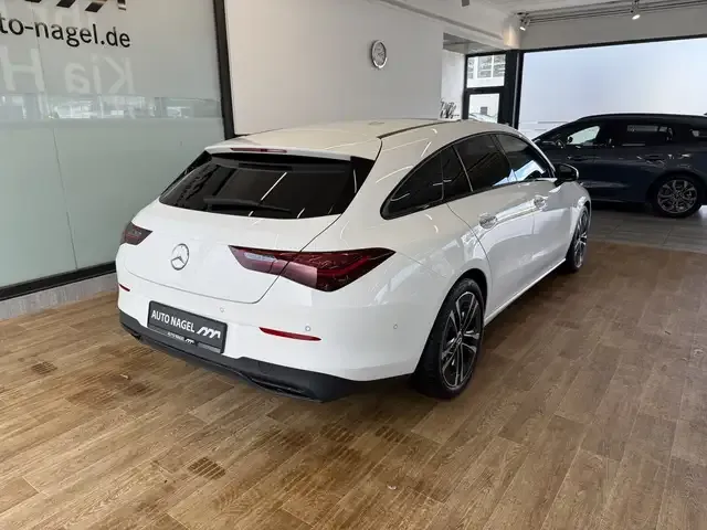 Mercedes-Benz CLA 180