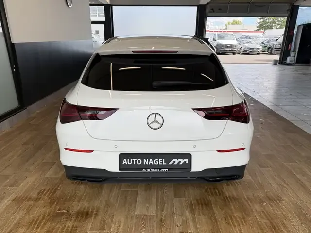 Mercedes-Benz CLA 180
