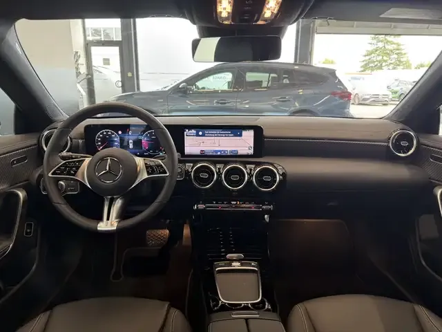 Mercedes-Benz CLA 180