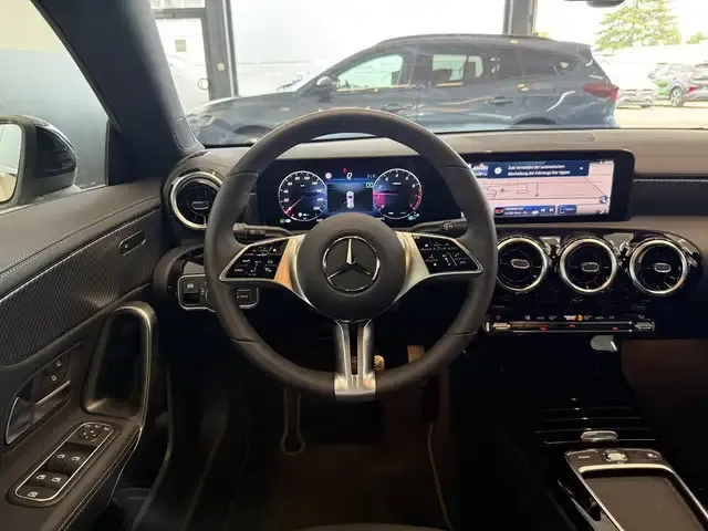 Mercedes-Benz CLA 180
