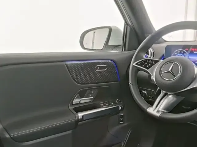 Mercedes-Benz EQB 350