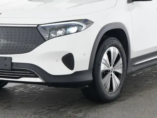 Mercedes-Benz EQB 350
