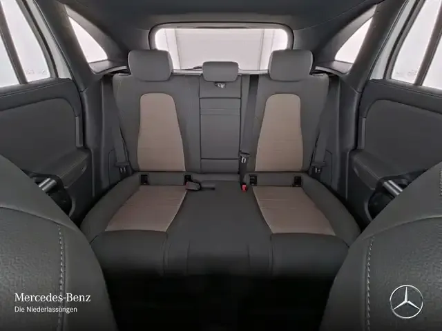 Mercedes-Benz EQA 300