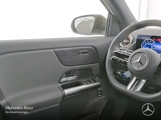 Mercedes-Benz EQA 300