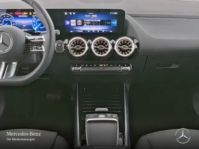 Mercedes-Benz EQA 300