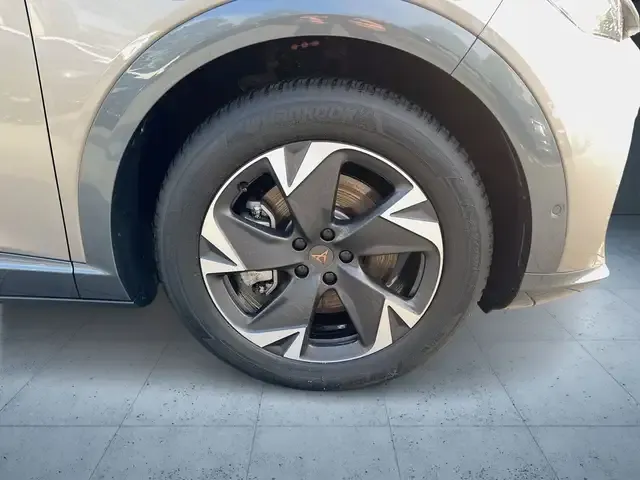 CUPRA Tavascan