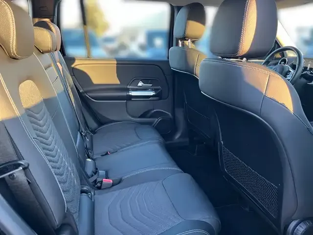 Mercedes-Benz GLB 220