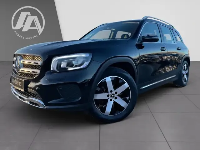 Mercedes-Benz GLB 220