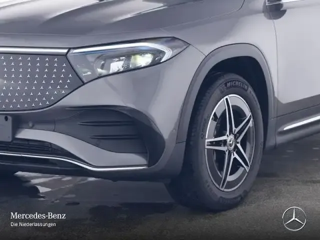 Mercedes-Benz EQB 300