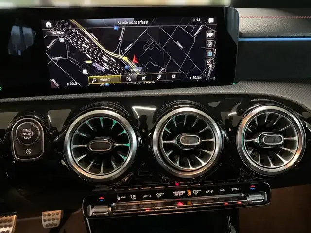 Mercedes-Benz CLA 200