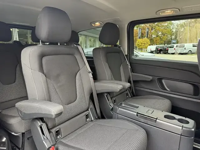 Mercedes-Benz V 250