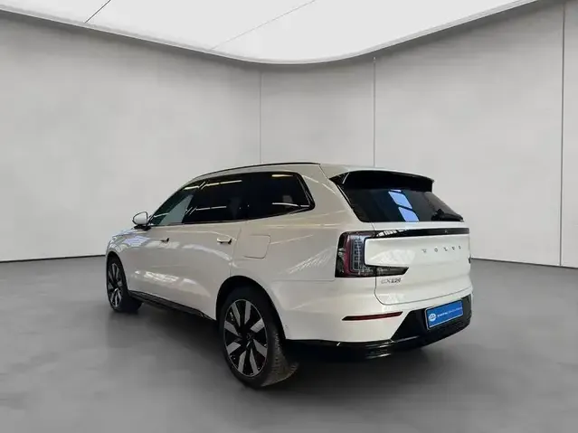 Volvo EX90