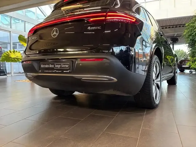 Mercedes-Benz EQC 400
