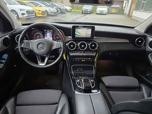 Mercedes-Benz C 180