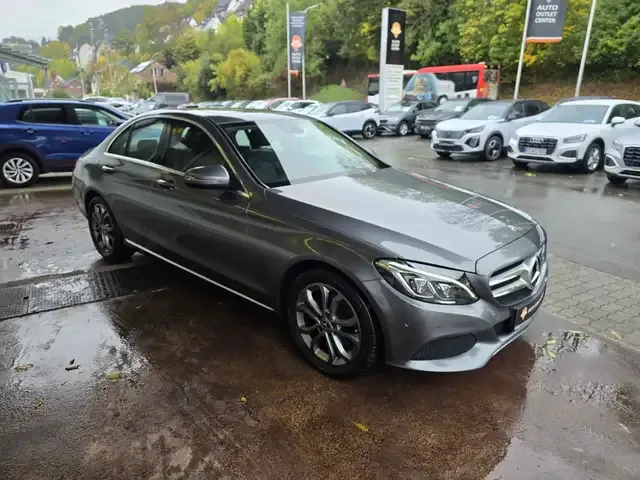 Mercedes-Benz C 180