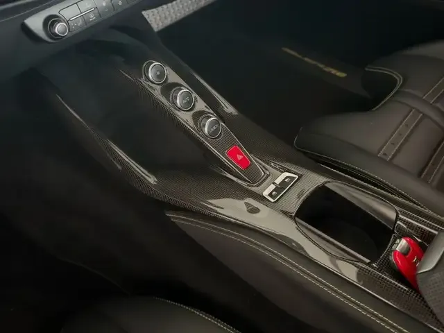 Ferrari 812
